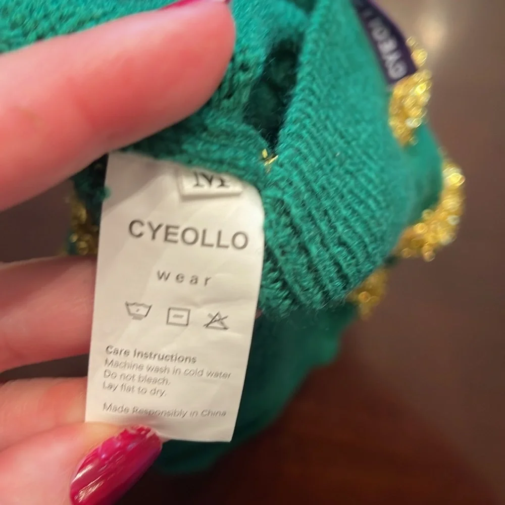 cyeollo Dog Christmas Sweaters Glitter Holiday Weather Winter Pet Outfits nwot